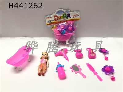 H441262 - 3.5 inch Barbie+bathtub +8 accessories